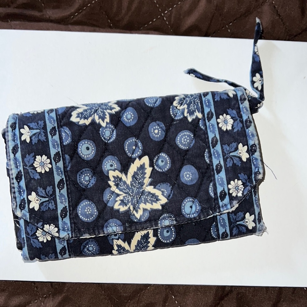 Retired Vera Bradley Wallet Excellent Condition
